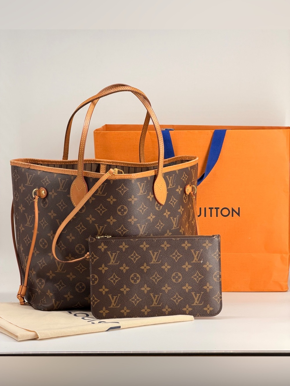 Louis Vuitton Neverfull MM Brown Canvas Monogram Tote Bag with Pouch